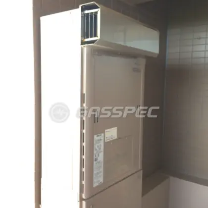 施工前の暖房熱源機（RUFH-E2402AA）