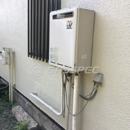 施工前の給湯器（RUF-V2005AW）