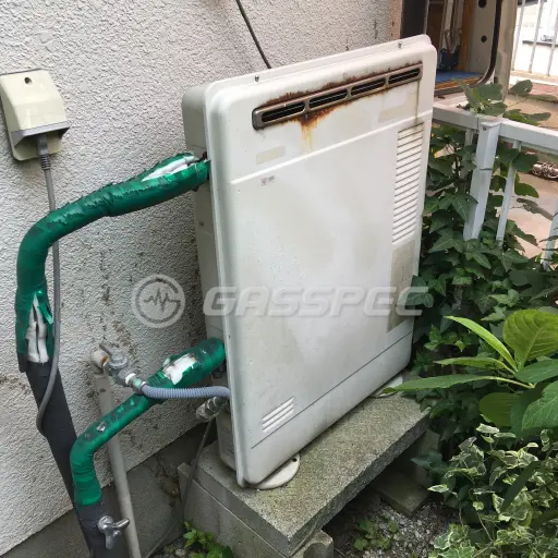 交換前の給湯器