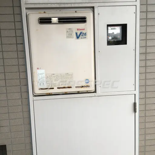 交換前の給湯器（リンナイ RUF-V2400SAW-1）