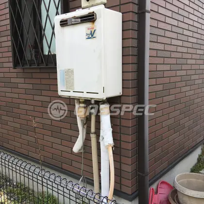 施工前の給湯器（RUF-V2001SAW）