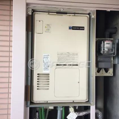 施工前の暖房熱源機（RUFH-V2400AU2-3）