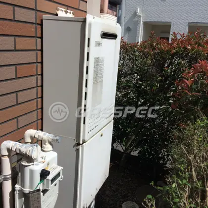 施工前の給湯器