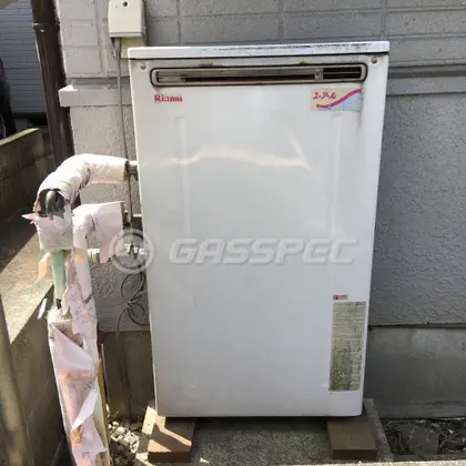 施工前の給湯器