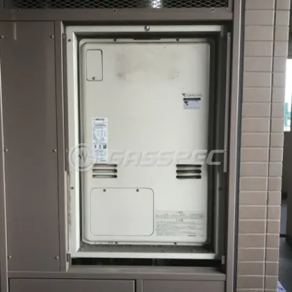 施工前の暖房熱源機（RUFH-V2403SAU2-3）
