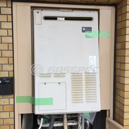 施工前の給湯器（AD-2899ARQ）