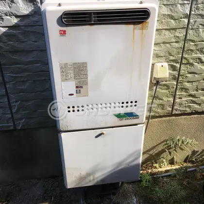 施工前の給湯器（GT-2400SAW）