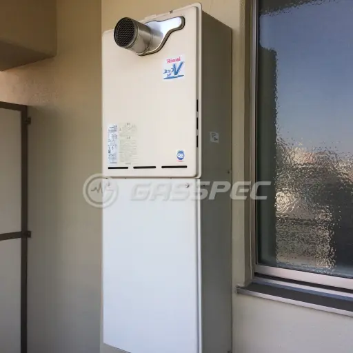 交換前の給湯器（リンナイ RUF-A1600SAT）