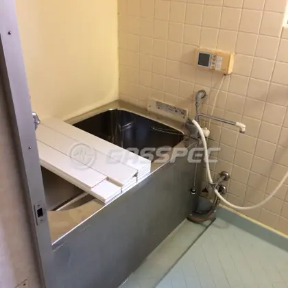 施工前の給湯器（HOL-1600DA）
