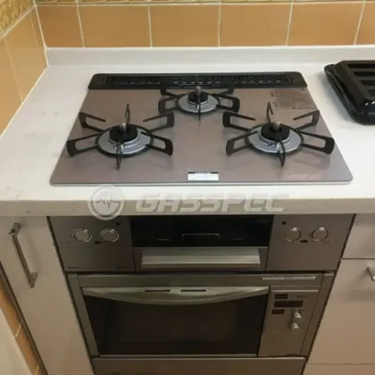 施工後のビルトインガスコンロ（リンナイ RHS31W32L22RASTW）
