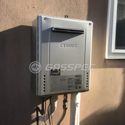 施工後の給湯器（ノーリツ GT-C2472SAW BL）