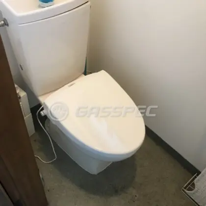 施工後の便座（TOTO TCF116#NW1）