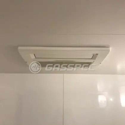 施工前の浴室乾燥機（ABD-3304KCSK-J3）