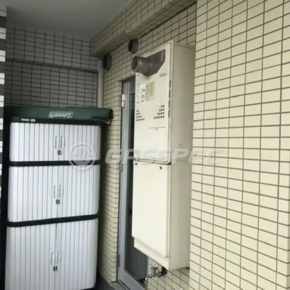 施工前の暖房熱源機（GTH-C2436AWX6H-T）