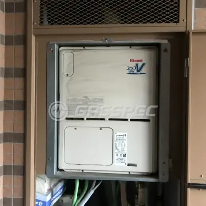 施工前の暖房熱源機（RUFH-VD2401AU2-3）