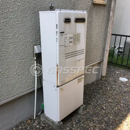 施工前の暖房熱源機（GTH-2434AWX6H）
