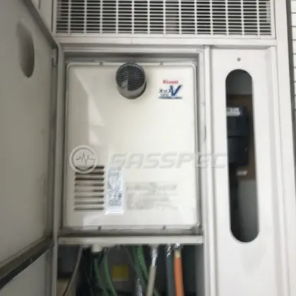 施工前の暖房熱源機（RUFH-VD2400AT2-3）