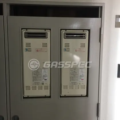 施工前の給湯器（OUR-1601）