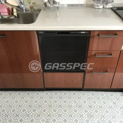 施工後のビルトイン食洗機（パナソニック NP-45RS9K）