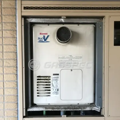 施工前の暖房熱源機（RUFH-VD2400SAT2-3）