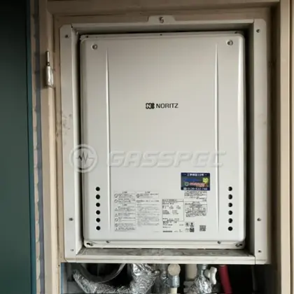施工後の給湯器（ノーリツ GT-2460SAWX-H-2 BL）