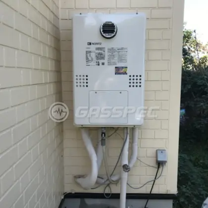 施工後の暖房熱源機（ノーリツ GTH-2454SAW BL）