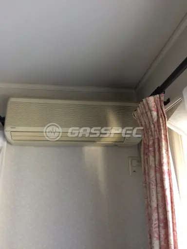 施工前のエアコン（SRK408KR）