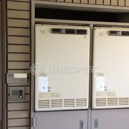 施工前の暖房熱源機（GQH-241W）