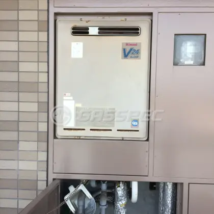 施工前の給湯器