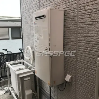 施工前の給湯器（GT-C2452SAWX-2）
