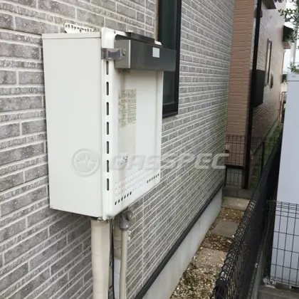 施工前の給湯器