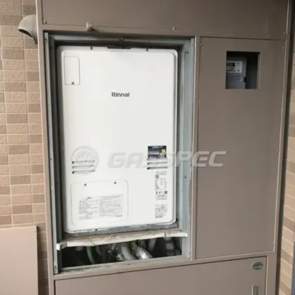施工後の暖房熱源機（リンナイ RUFH-A2400AU2-3(A)）