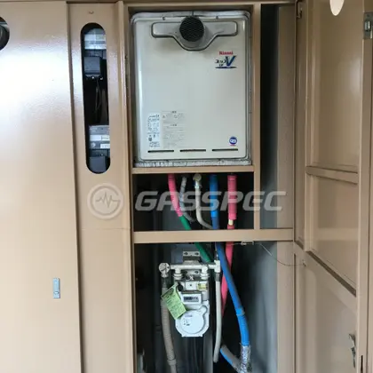 施工前の給湯器（RUF-V2401SAT）