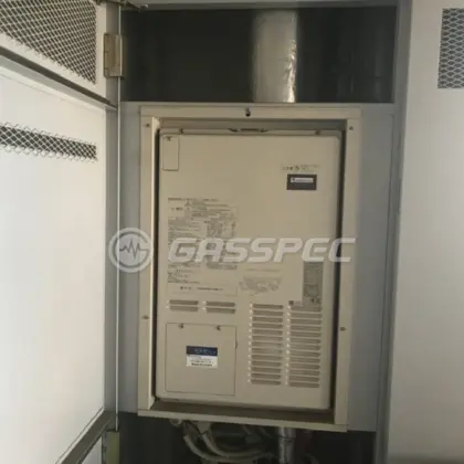 施工前の暖房熱源機（AT-4299ARSAW3Q-H）