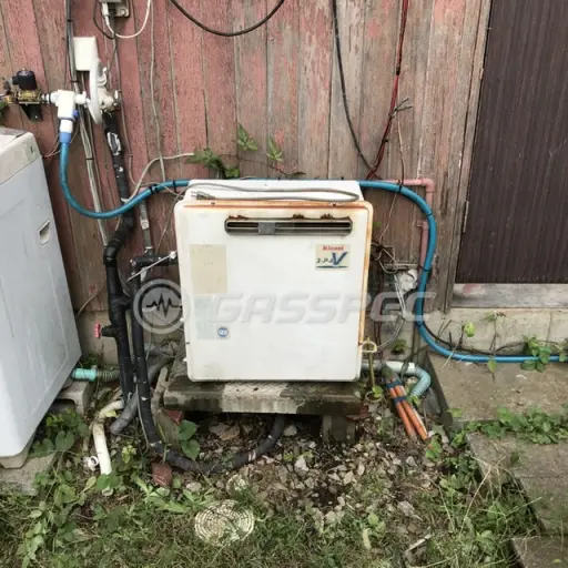 交換前の給湯器（リンナイ RFS-V1611SA）