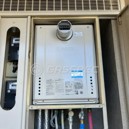 施工後の給湯器（ノーリツ GT-2470SAW-T BL）