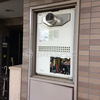 施工前の暖房熱源機（GTH-2413AWXH-T）