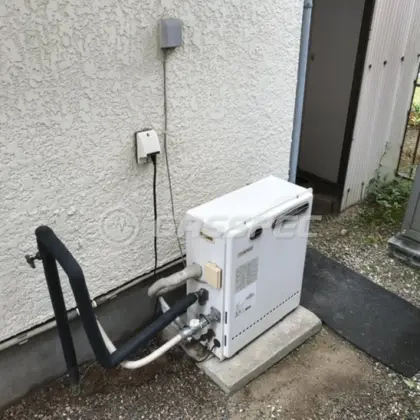 施工前の給湯器
