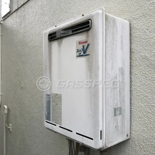 交換前の給湯器（リンナイ RUF-V2005SAW）