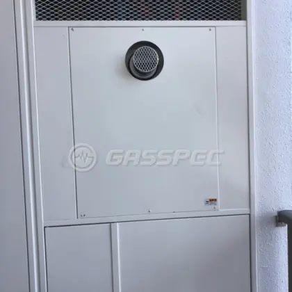 施工前の給湯器（GT-2428SAWT-1 BL）