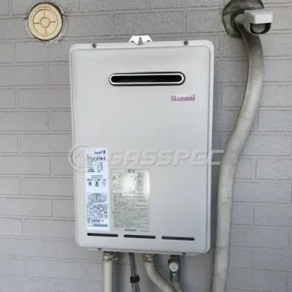 施工前の給湯器（RUX-A1610W-E）