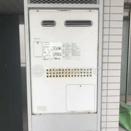施工前の暖房熱源機（GTH-2434AWX3H）