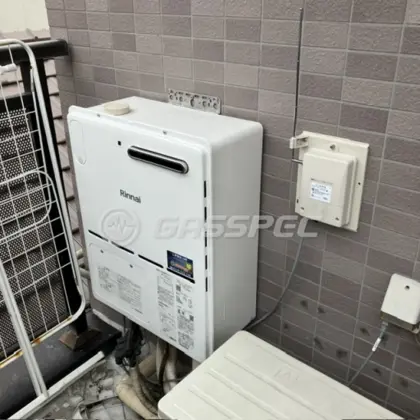 施工後の暖房熱源機（リンナイ RH-101W2-1(B)）