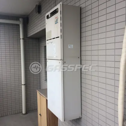 施工前の給湯器（RUFH-VD2401AW2-3）