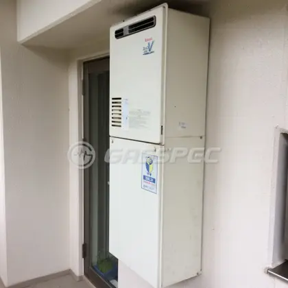 施工前の暖房熱源機（RUFH-VD2400AW2-3）