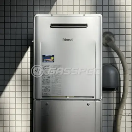施工後の給湯器（リンナイ RUF-ME2406SAW）
