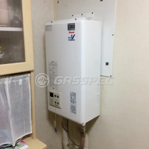 交換前の給湯器（リンナイ RUX-V1312FFDA-E）