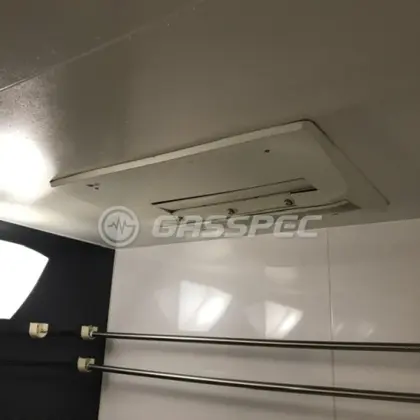 施工前の浴室乾燥機（FD2814J3M）