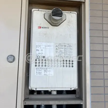 施工前の給湯器（GQ-1627AWX-T）