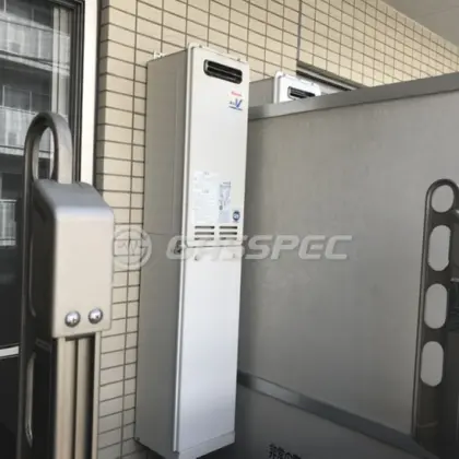 施工前の給湯器（RUX-VS1616W）